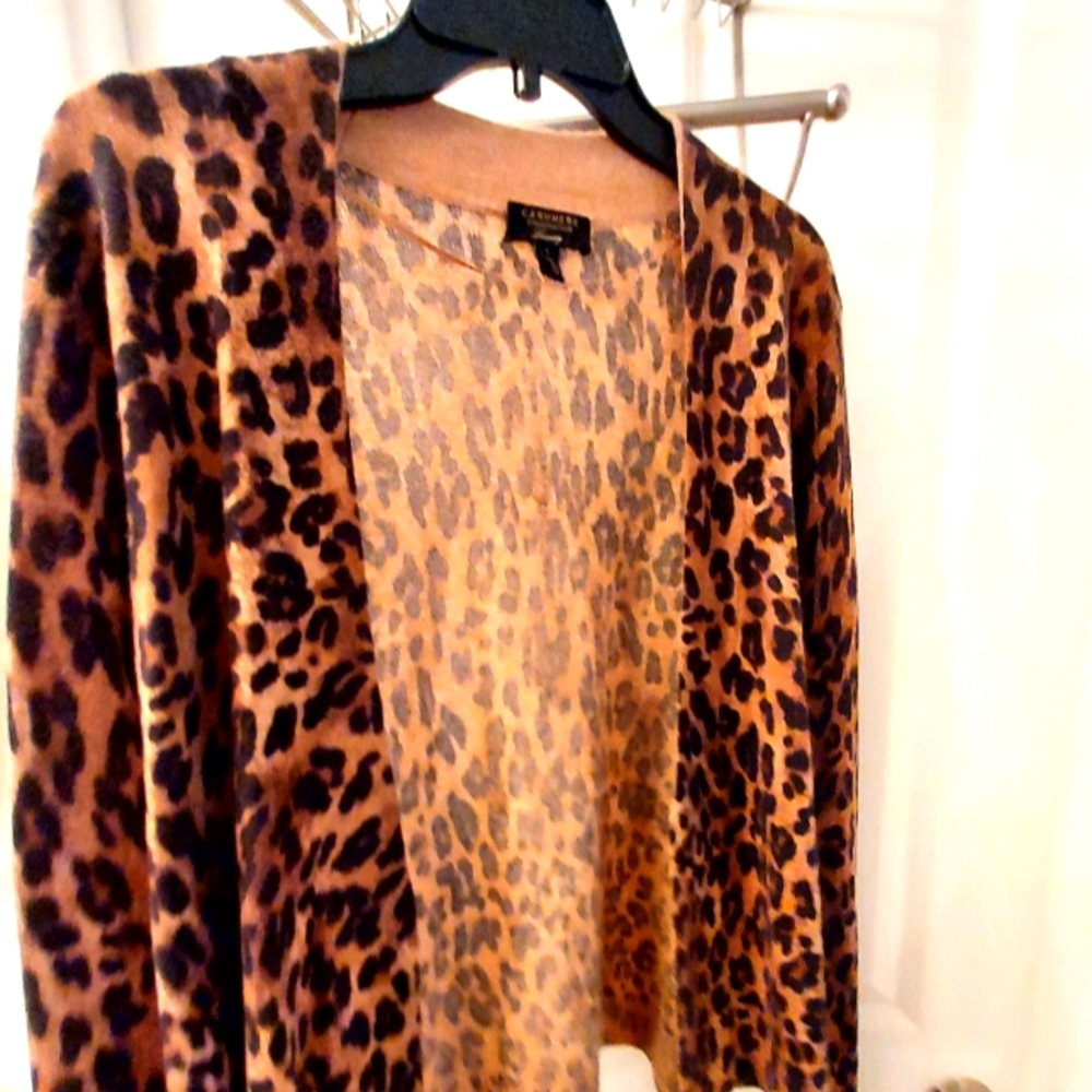 Ladie Cashmere sweater